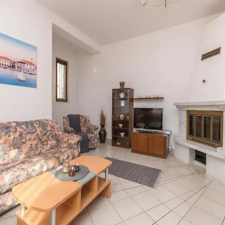 Three-bedroom In Biograd Na Moru